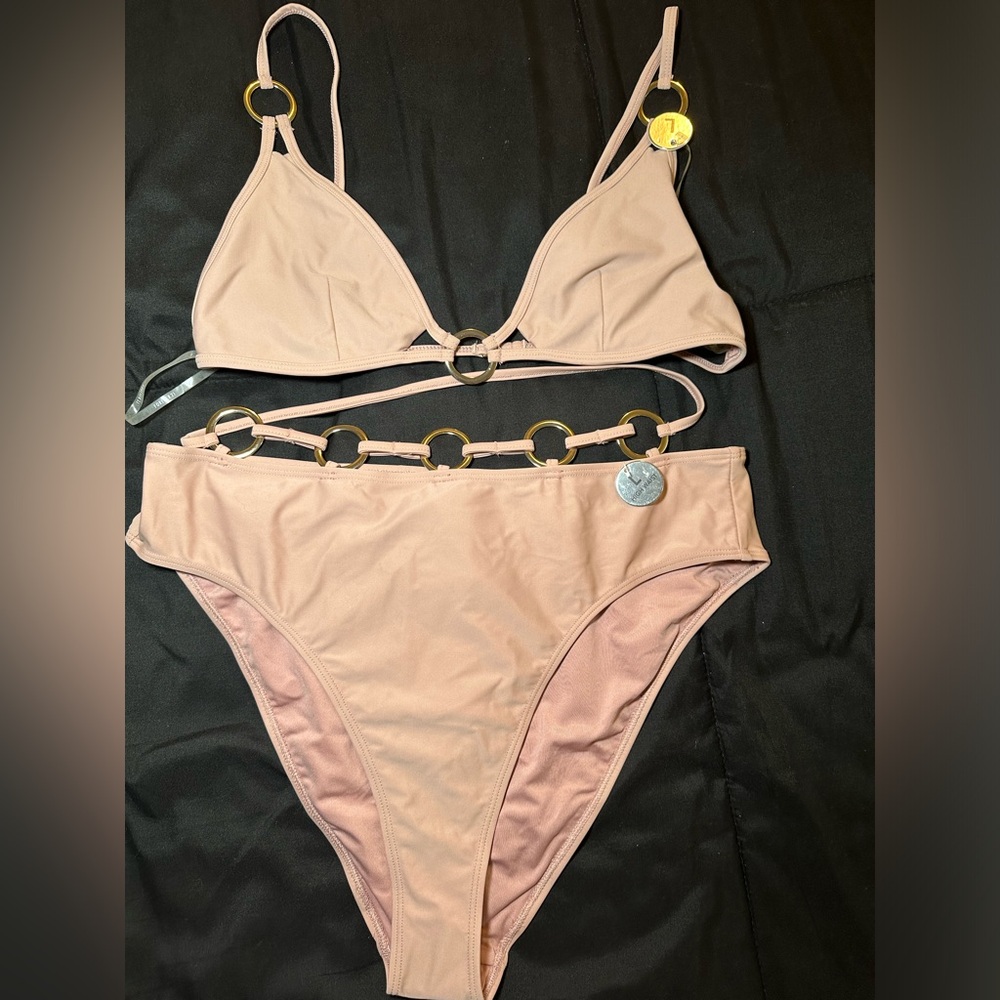 High waisted bikini